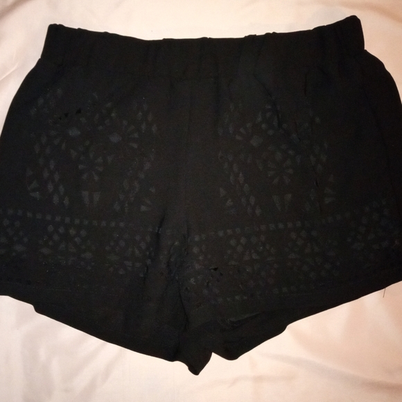 "AMISU" SHORTS (LACE W LINING) - Picture 1 of 8